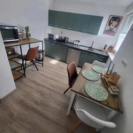 Beautiful Cozy Close To Lakes And Nature Parks Apartmán
