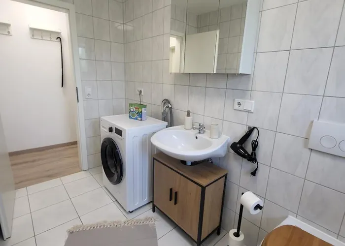Beautiful Cozy Close To Lakes And Nature Parks Schwandorf