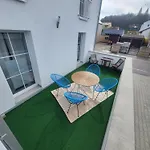 Beautiful Cozy Close To Lakes And Nature Parks