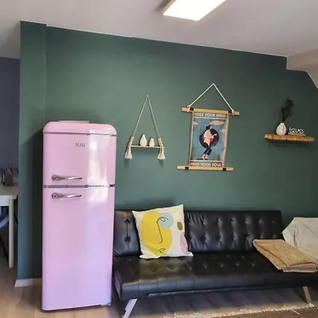 Beautiful Cozy Close To Lakes And Nature Parks