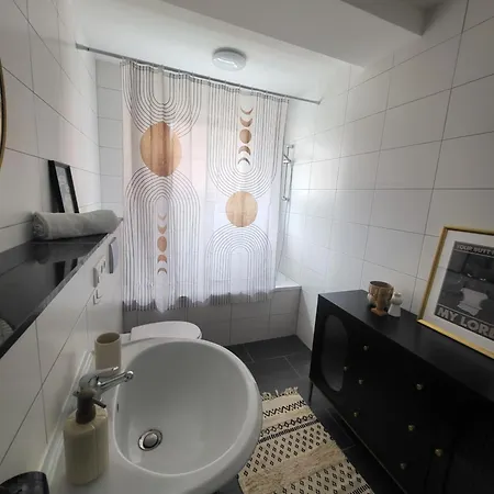Beautiful Cozy Close To Lakes And Nature Parks *